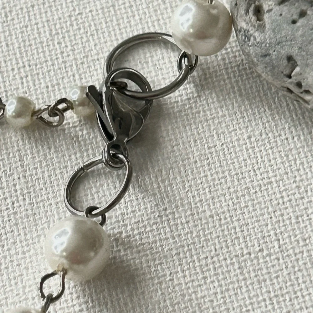 Glass pearls Elegant Silver Heart Pendant Necklace - Picture 8 of 8